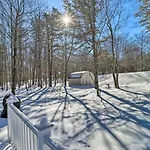 Albrightsville Home With Huge Deck, Pool Access