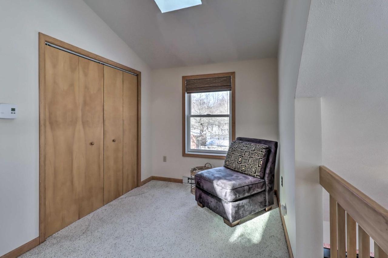 With Huge Deck, Pool Access *